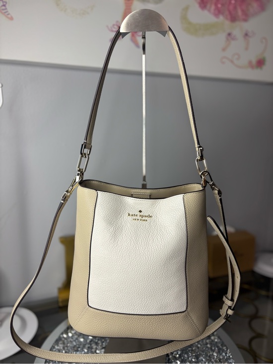 kate spade Handbags - kate spade Lena Two-Tone Pebbled Leather Bucket Bag in Beige and White NWOT